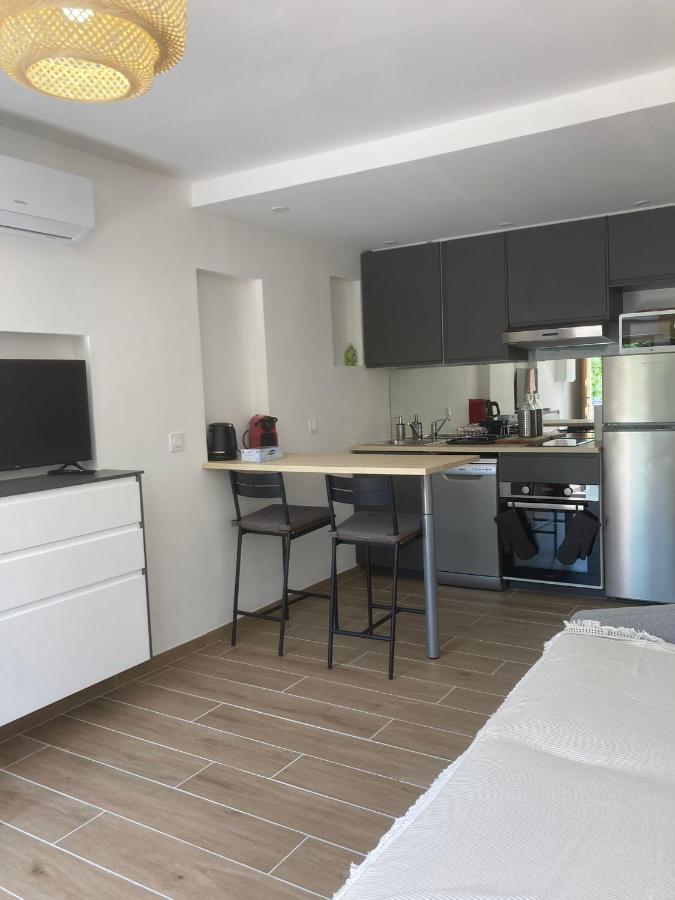 Charmant Studio Lavandou - 500M Plage Ле-Лаванду Экстерьер фото